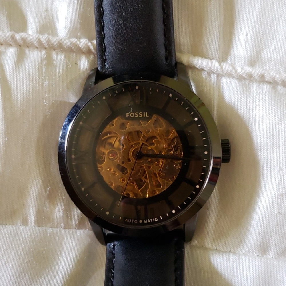 FOSSIL WATCH// USED IT 2 TIMES
